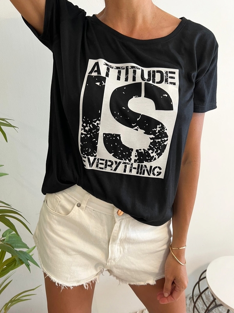 REMERA ACTITUD