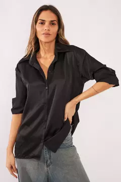 Camisa Charlotte negra en internet