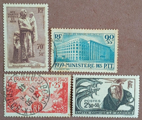 França (Yv# 424, 447 e 496) - N e U - 41 euros