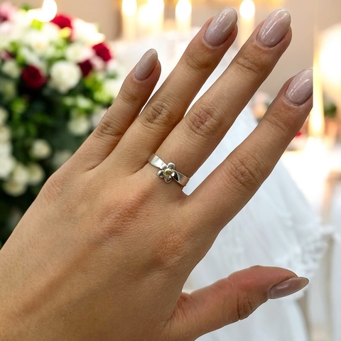 EU-131 Anillo Flor Plata y Oro