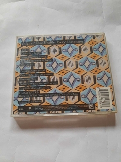 SUGAR - FILE UNDER: EASY LISTENING na internet