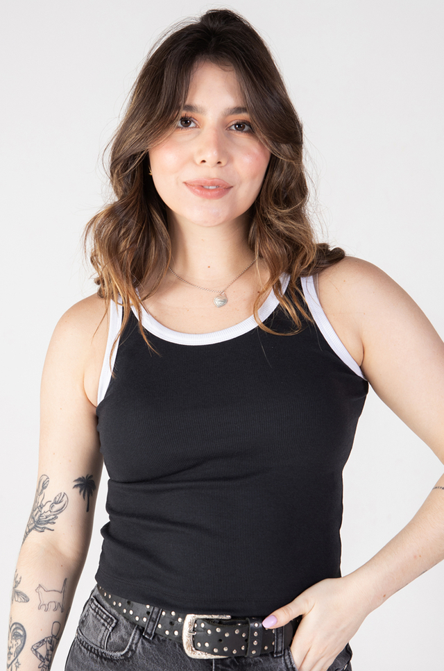 Regata Canelada Bicolor Preto / Branco Regata Canelada Bicolor Preto / Branco