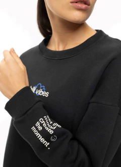 BUZO CHILL BLACK WOMEN - comprar online