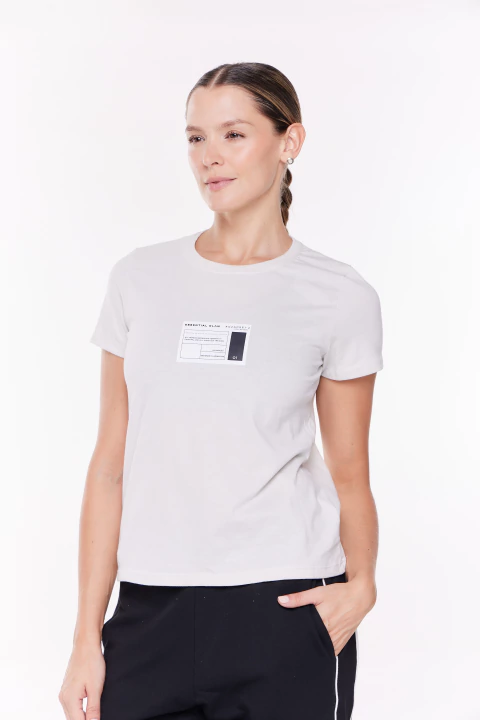 REMERA PILI ESSENTIAL TIZA - comprar online