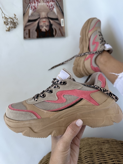 BRUJAS BEIGE CHICLE