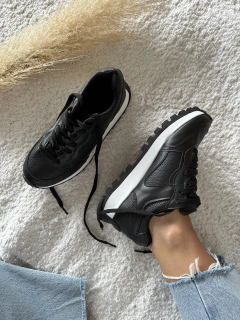 Imagen de LYON NEGRA