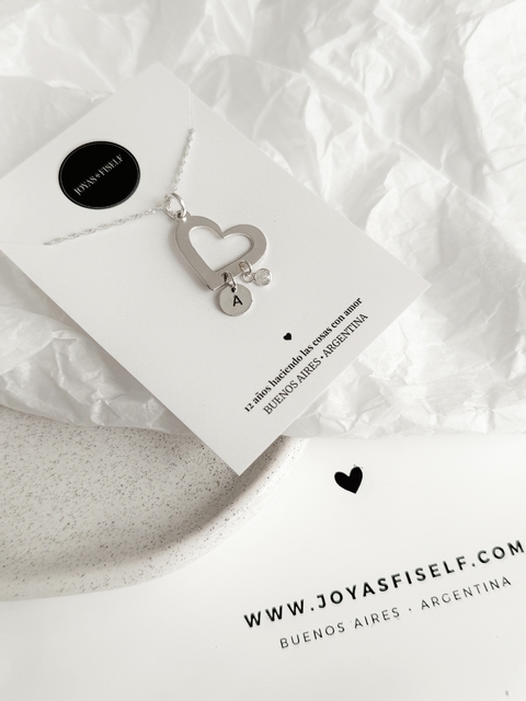 Cadena CORAZÓN CALADO CON MEDALLAS PERSONALIZABLES PL