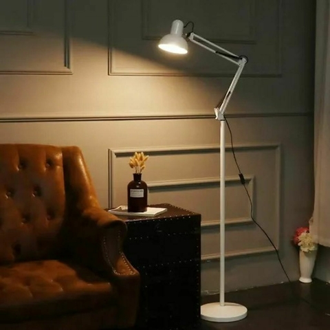 Luminaria Branca Articulada de Chão Kaisa