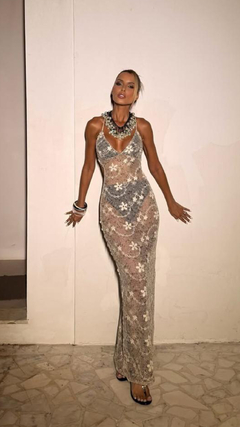 Vestido Beachwear Branco Tela com Flor Bordada Crochê 3D | Salgunamu - loja online