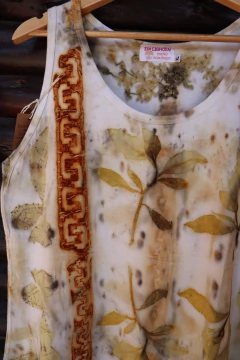 Imagen de MUSCULOSA jersey puro algodón PIMA con IMPRESIÓN BOTÁNICA