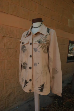 CAMISACO TALA gamuza color BEIGE con Impresión Botánica en internet