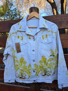 CAMPERA DE BENGALINA ELASTIZADA con IMPRESIÓN BOTÁNICA-TALLES ESPECIALES