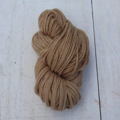 LANA Oveja MERINO SEMIGORDA 24 micras TINTES NATURALES -100grs - Ecolighuen