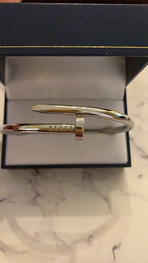 Pulsera Clavo Plateada