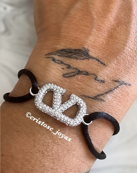 Pulsera V black