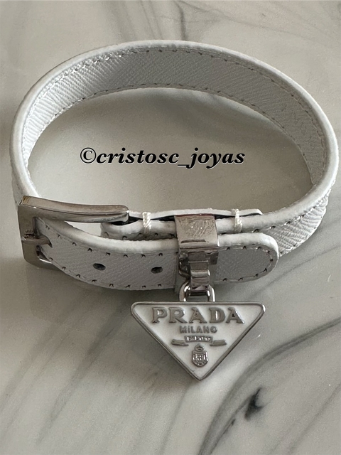 pulsera P white