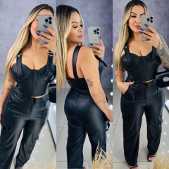 Calça Wid leg Cargo Couro Fake - comprar online