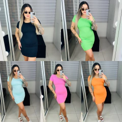 Vestido canelado miss basic