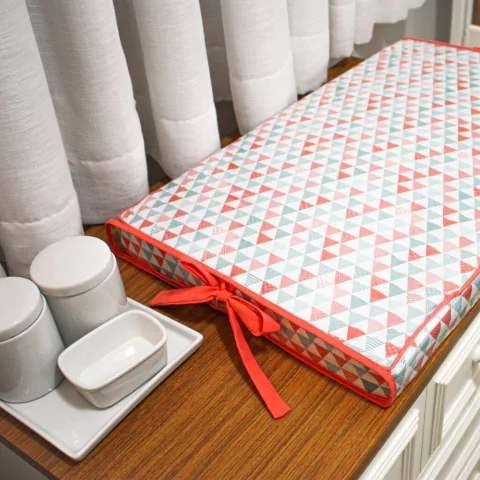 Trocador Coral e Verde