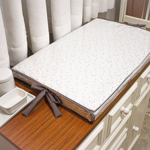 Trocador Unicórnio Cinza