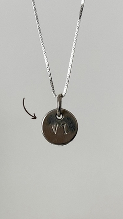 Dije FRIENDLY 1cm | Plata 925 | INCLUYE GRABADO |