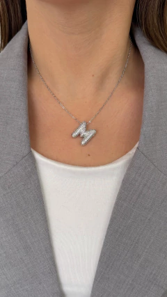 Cadena Shiny Letra M | Acero Quirurgico - comprar online