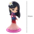Estatueta da Mulan da linha QPosket Glitter, com vestido colorido e flor no cabelo, medindo 15cm.