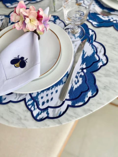 Lugar Americano Ikat | Azul na internet