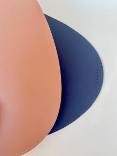 Lugar Americano Orgânico Dupla Face | Azul Marinho e Caramelo - comprar online