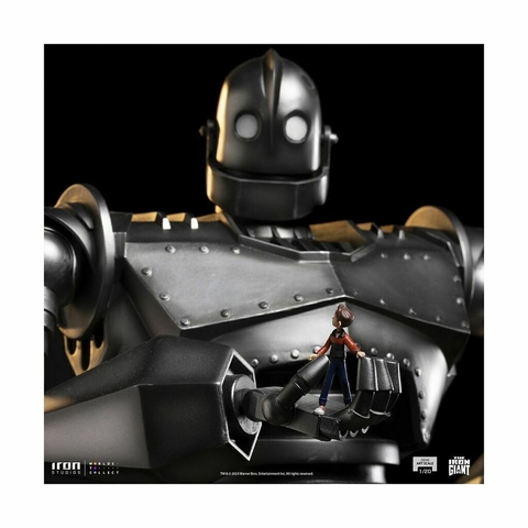 Iron Giant & Hogarth Hughes - 1/20 Demi Art Scale - Iron Giant - Iron Studios