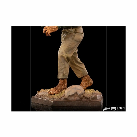 The Wolf Man (VERSÃO REGULAR) - 1/10 Art Scale - Universal Monsters - Iron Studios