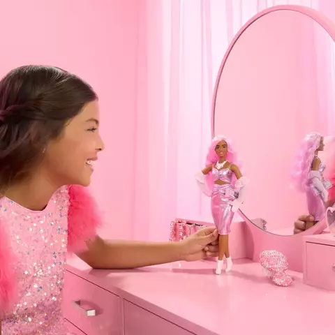 Barbie Deluxe Style Negra Com Vestido Roxo #01 Mattel Hyv24