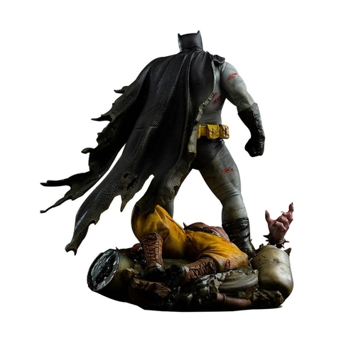 Estátua Batman The Dark Knight Returns - DC Comics - 1/6 Diorama - Iron Studios