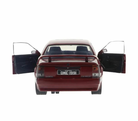 Miniatura Chevrolet Omega CD Bordo 1991 1:24 Califórnia Toys Classics