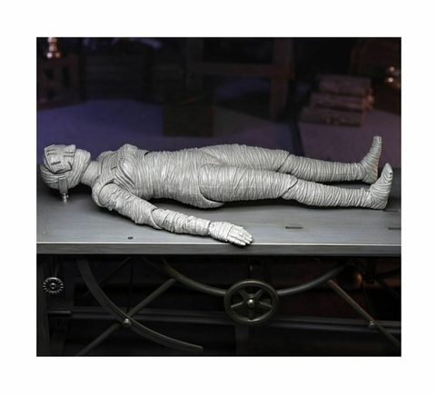 Ultimate Bride of Frankenstein Color 7" Scale Action Figure Universal Monsters NECA