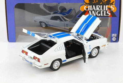 Ford Mustang Cobra Ii Jill Munroe'S 1976 Charlie's Angels Greenlight 1/18