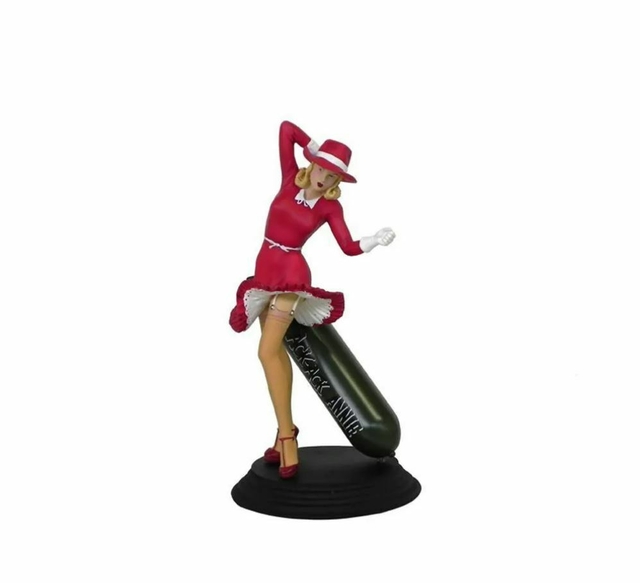 Estatueta On The Nose Ack Ack Annie 1/6 Flight Plan #450