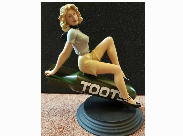 Estatueta On The Nose Toots 1/6 Flight Plan 4517