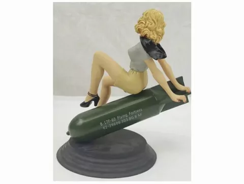 Estatueta On The Nose Toots 1/6 Flight Plan 4517