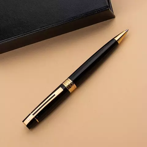 Caneta Esferográfica Sheaffer 300 Preta Com Clip Dourado E2932551