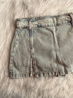 Short pollera con tajo