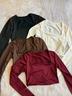 Imagen de Top manga larga cuello cuadrado