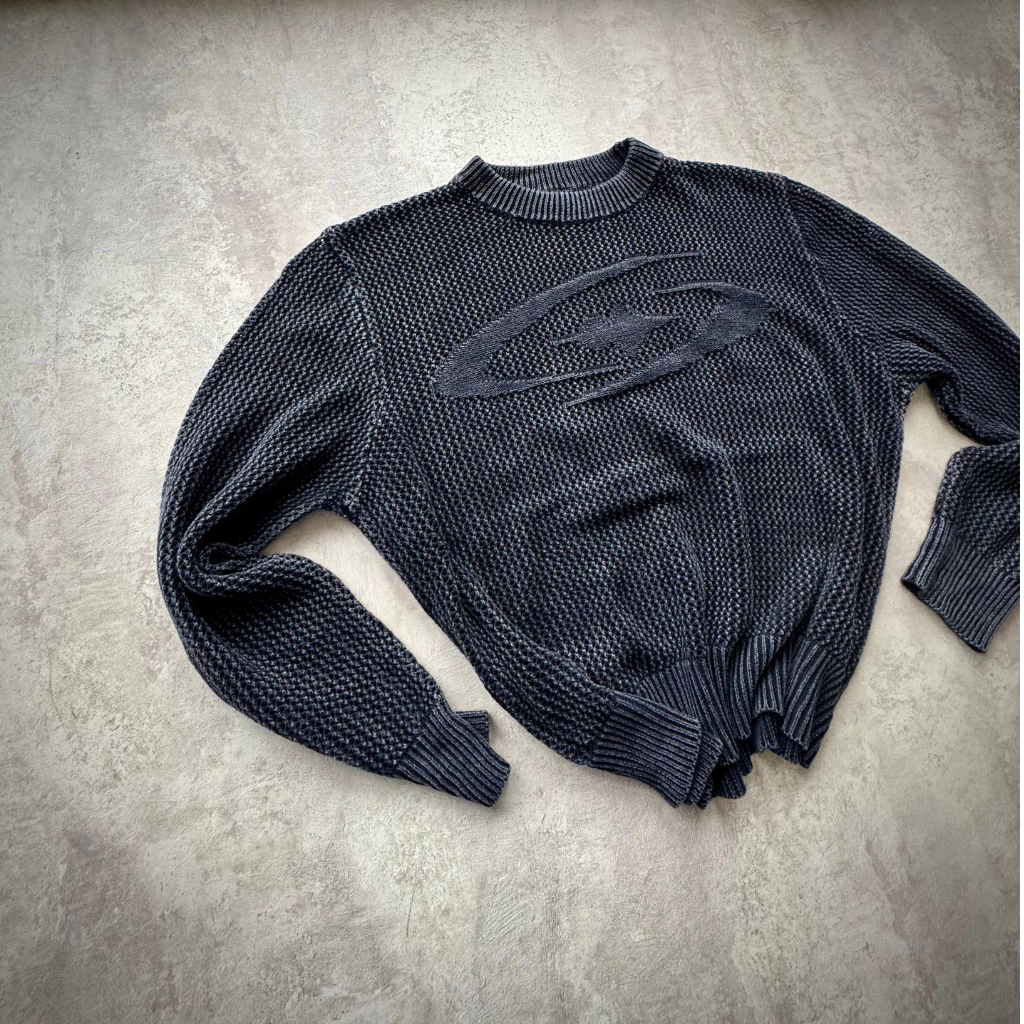 Sweater Word Negro
