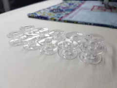 10 Carreteles Plásticos Universal Para Máquinas Janome Y Otros - comprar online