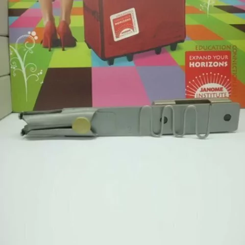 Guía De Elastico Partido Para Collareta Janome. Del 12 Al 20