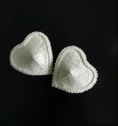 Pezoneras Corazon con encaje en internet