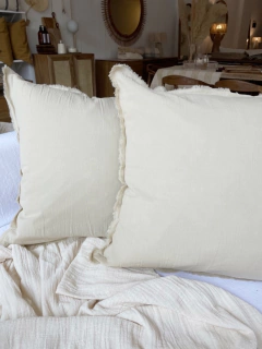 ALMOHADON GASA BEIGE 60X60 - comprar online