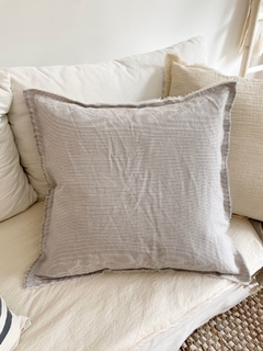 ALMOHADON RAYITAS CELESTE 60X60 - comprar online