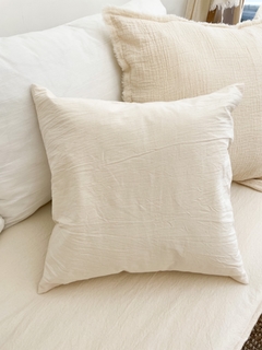 ALMOHADON CRUDO 50x50