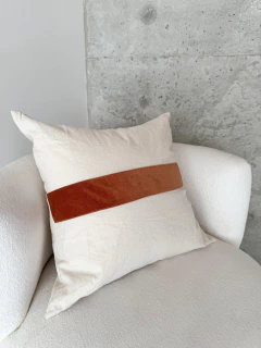 Imagen de ALMOHADON CARLOW 60X60